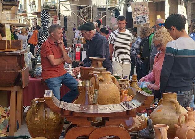 Galería de imágenes Feria de Antigüedades, Artes, Oficios, Monedas y Billetes (La Fresneda) 1